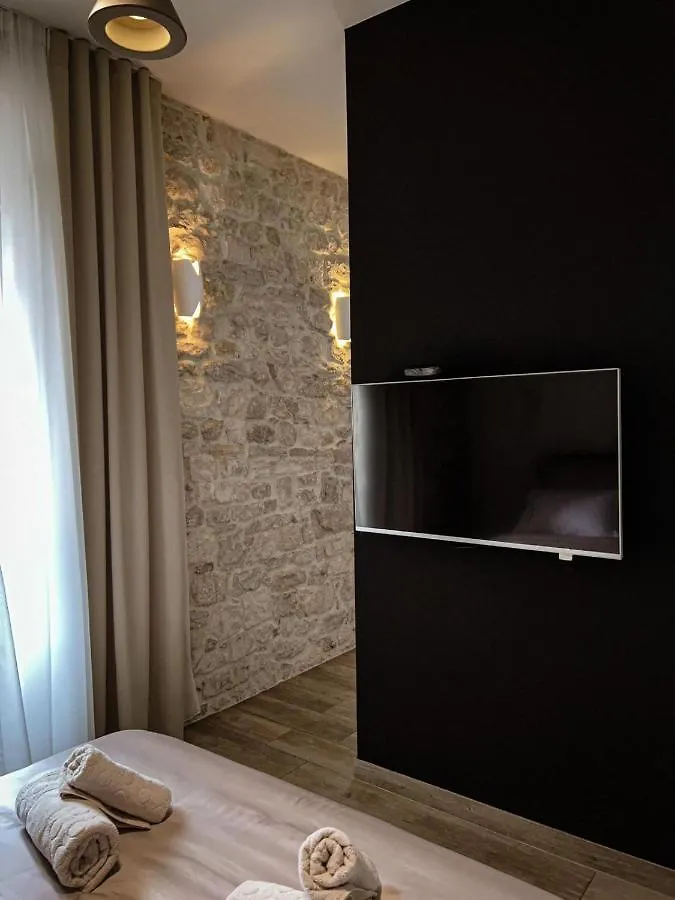 Borna And Franko Rooms Split City Centre 0*,  Croatia