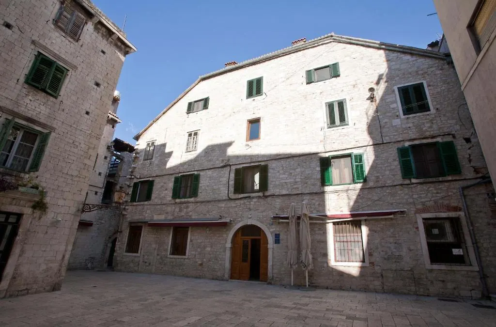 Borna And Franko Rooms Split City Centre Apartment